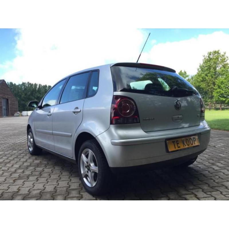 Verkocht ! Volkswagen Polo 1.2-12V Comfortline, Zilver, Airc