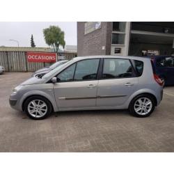 Renault Scenic 2.0 16v privilege luxe (bj 2004)