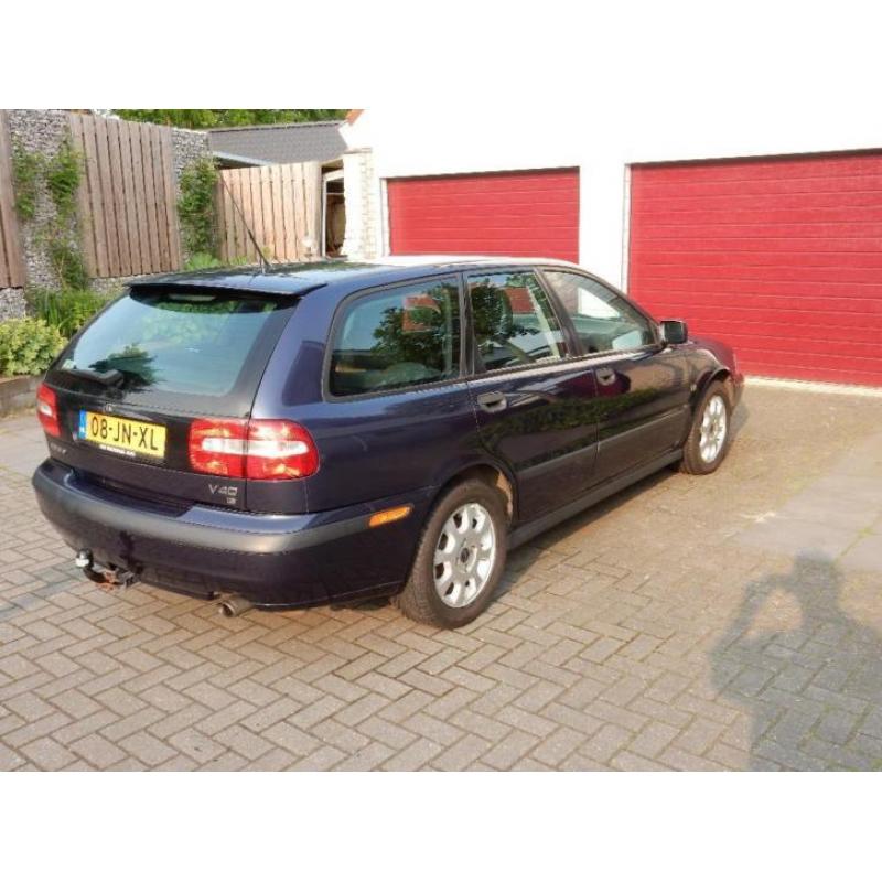 Volvo V40 1.8 Europa Sports 06-2002 Atlantic Blue Metallic