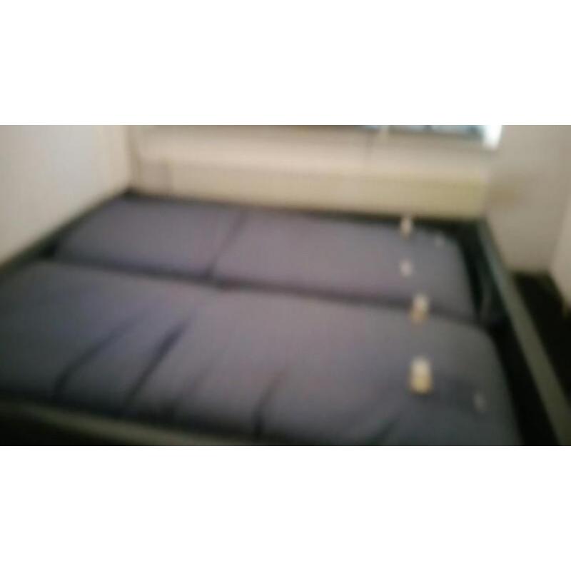 Kingsize waterbed