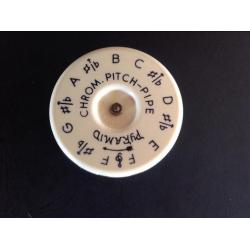 Pitch pipe, om de toon aan te geven,hulpstuk,gitaar stemmen.