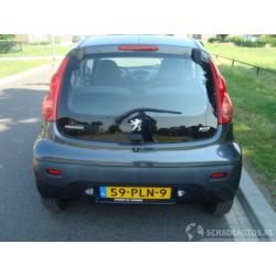 Peugeot 107 1.0-12V MET AIRCO RIJDBARE SCHADE! (bj 2011)