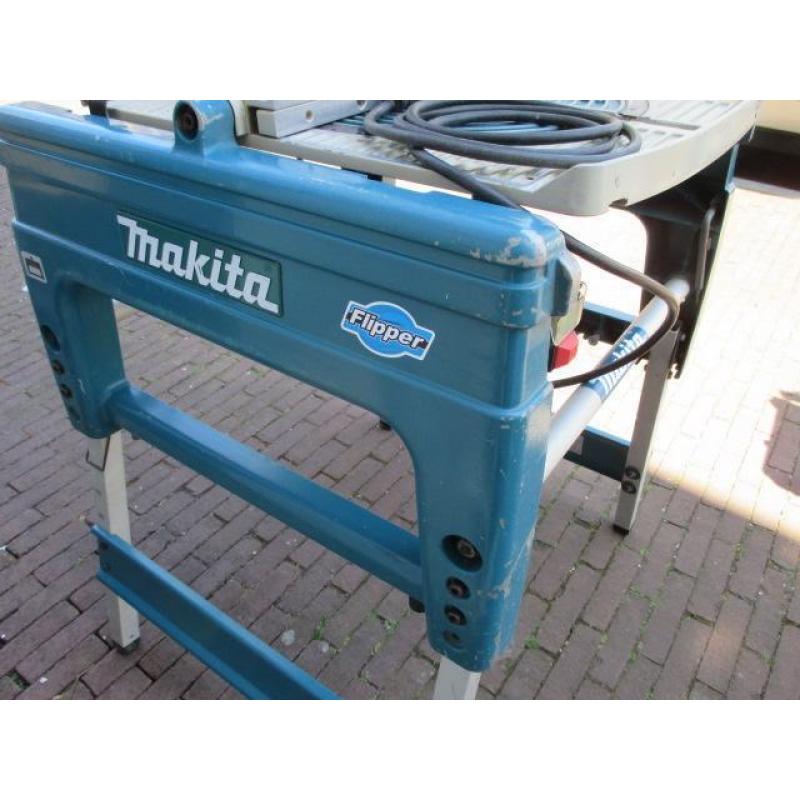 Makita Flipper.