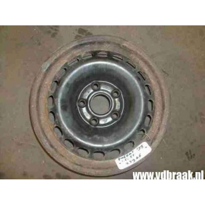 Volkswagen Passat 1996-2000 15 Inch..(O15128192)