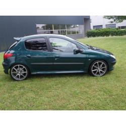 Peugeot 206 5 deurs, nieuw apk, climatronic inruil mogelijk