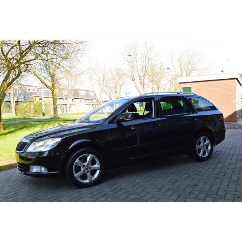 Skoda OCTAVIA Combi 1.2 TSI Elegance Businessline automaat,