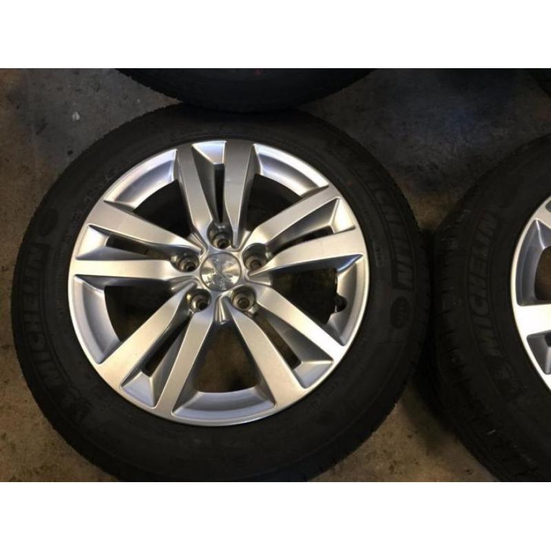 Originele Peugeot 308 / 407 velgen 16 inch (nieuwstaat)