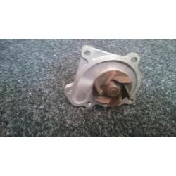 Nieuw uit oude vooraad waterpomp voor een mazda 323/1300