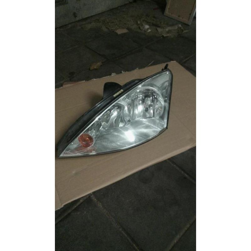 Ford Focus koplamp met stelmotor