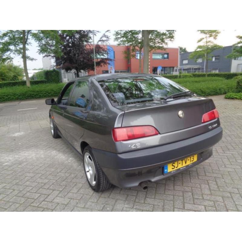 Alfa Romeo 146 1.6-16V T.Spark L