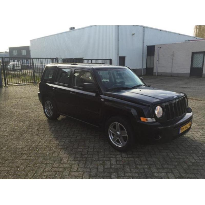 Jeep Patriot 2.4 LPG3 Zwart 4WD / AWD 170Pk LPG G3