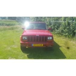 Jeep Cherokee 2.5 TD 2000 4X4 174.000KM APK/AIRCO/CLIMA/LEER