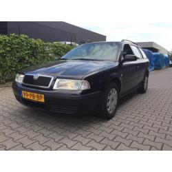 Skoda Octavia Combi 1.6 Comfort AIRCO BJ 2004 185dkm NAP