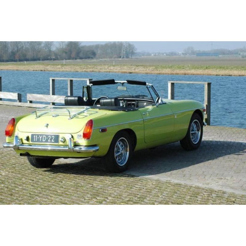 MG B 1.8 Tourer 1974 Geel