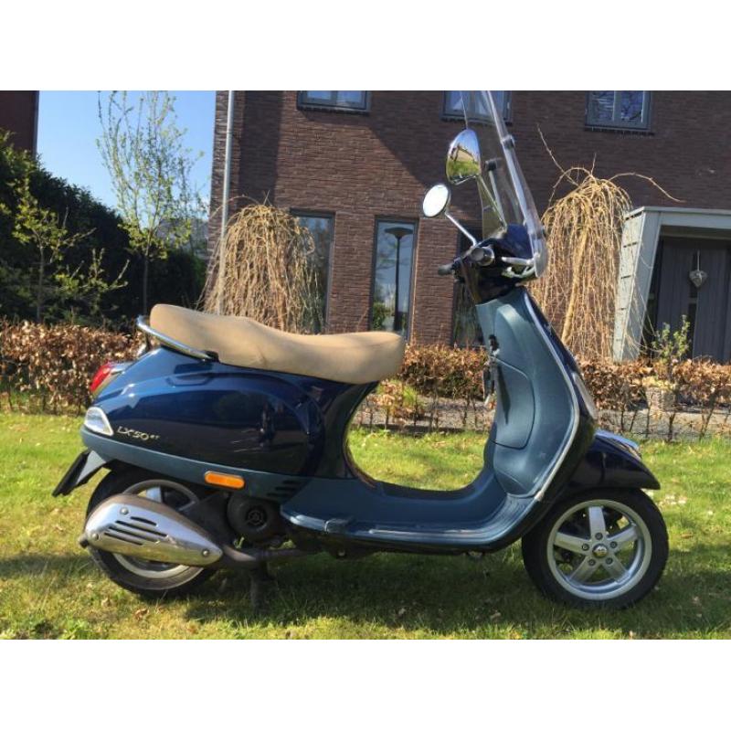 Vespa LX50 midnight blue