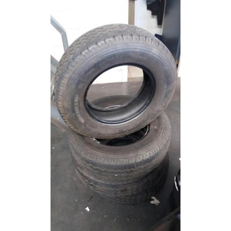 4 stuks 215-75-16 Michelin banden