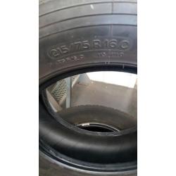 4 stuks 215-75-16 Michelin banden