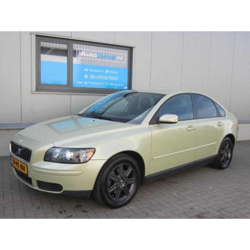 Volvo S40 2.4i Momentum 170pk Lederen bekleding,Trekhaak