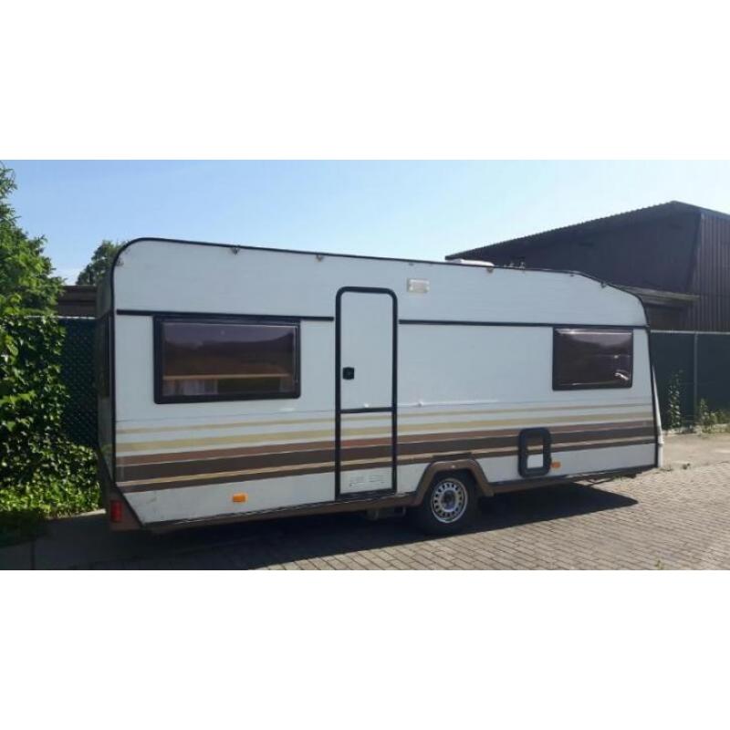 Knaus Azur 530 bj.90 voortent vast toilet 4-persoons