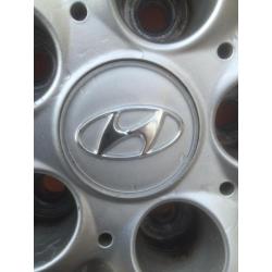 16 Inch Hyundai Tucson met banden 7mm profiel,