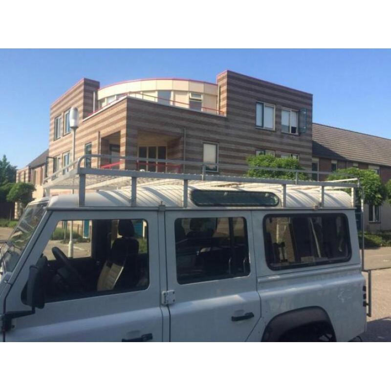 Roofrack defender 110