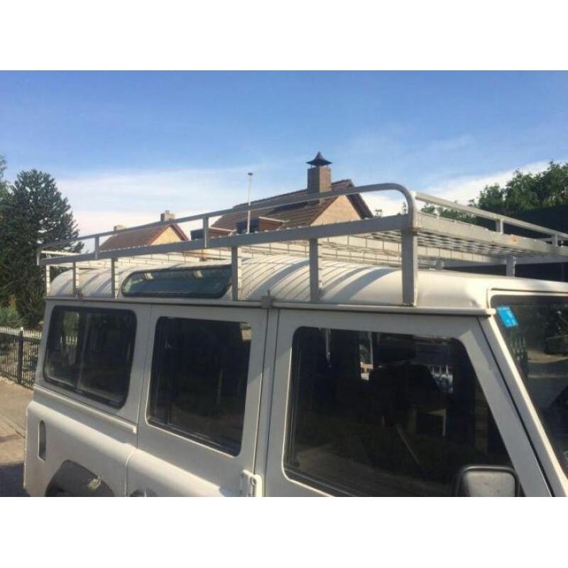 Roofrack defender 110