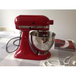 Kitchenaid Artisan, appelrood, 5KSM150, in nieuwstaat.