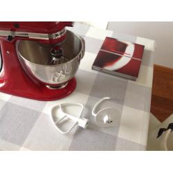 Kitchenaid Artisan, appelrood, 5KSM150, in nieuwstaat.