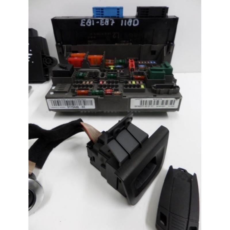 BMW 118D E81 E87 STARTSET ECU CAS Contactslot Chip kompleet