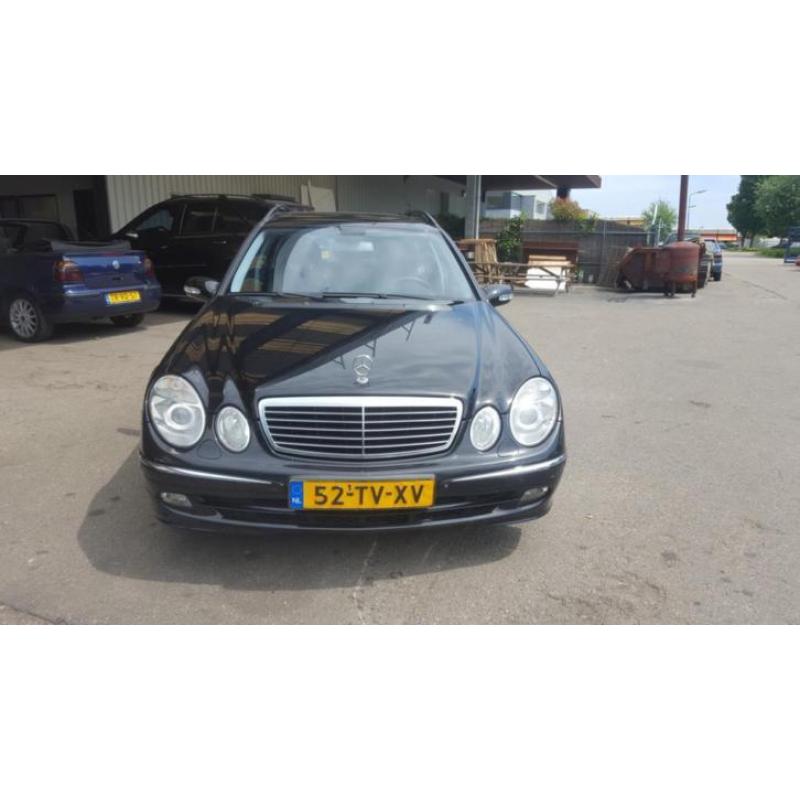 MERCEDESBENZ E 220 CDI (bj 2005, automaat)