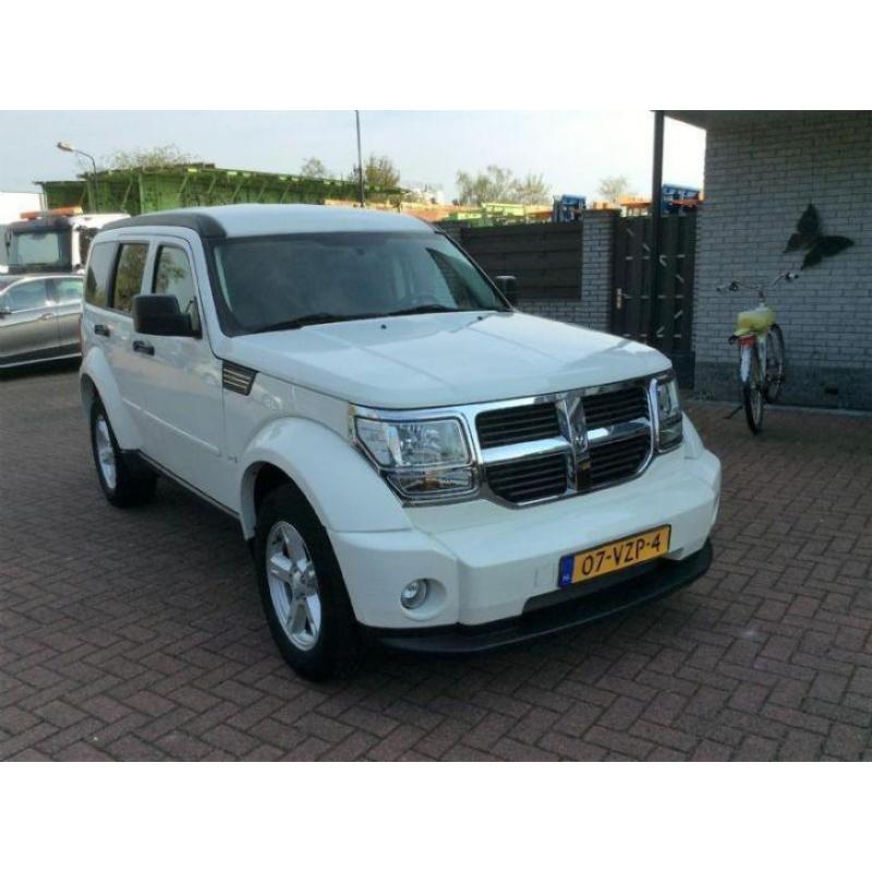 Dodge Nitro 2.8 CRD SXT Automaat grijs kent marge (bj 2009)