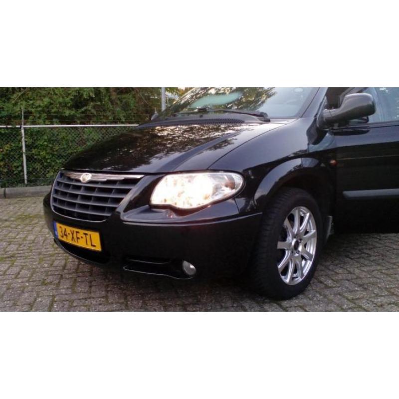 Chrysler Voyager 2.4 I 2007 Zwart