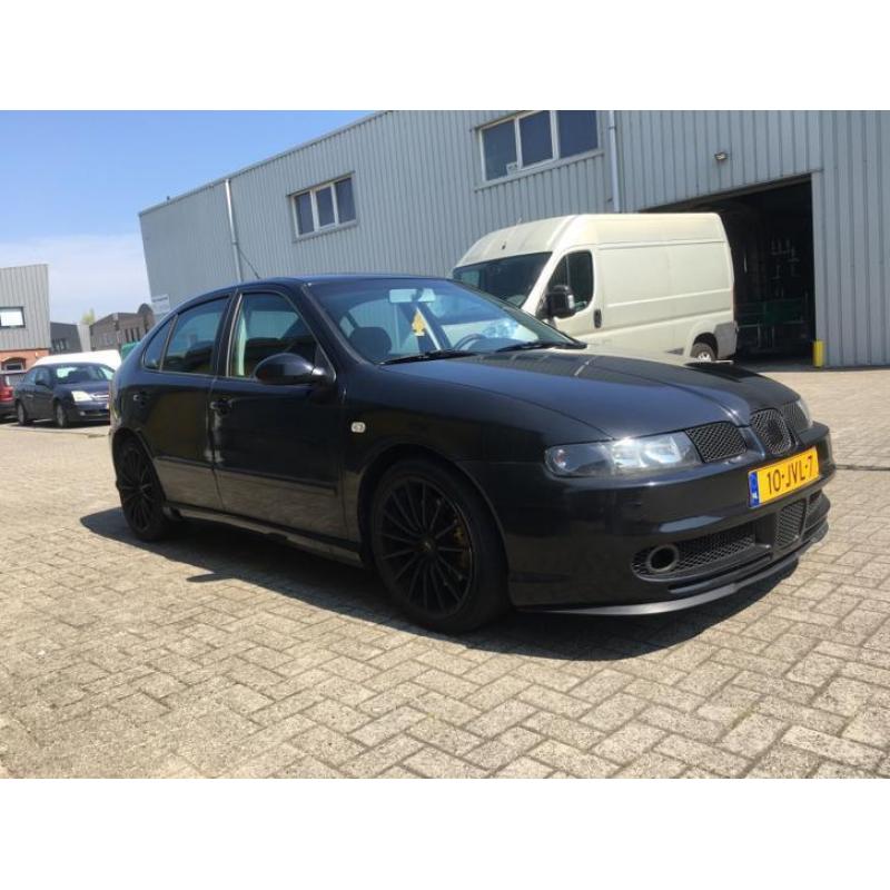 Seat Leon 1.8 20VT 240 PK 2000 Zwart