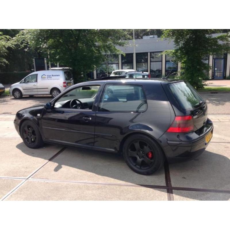 Volkswagen golf 4 highline 2.3 v5 gti exclusive full option