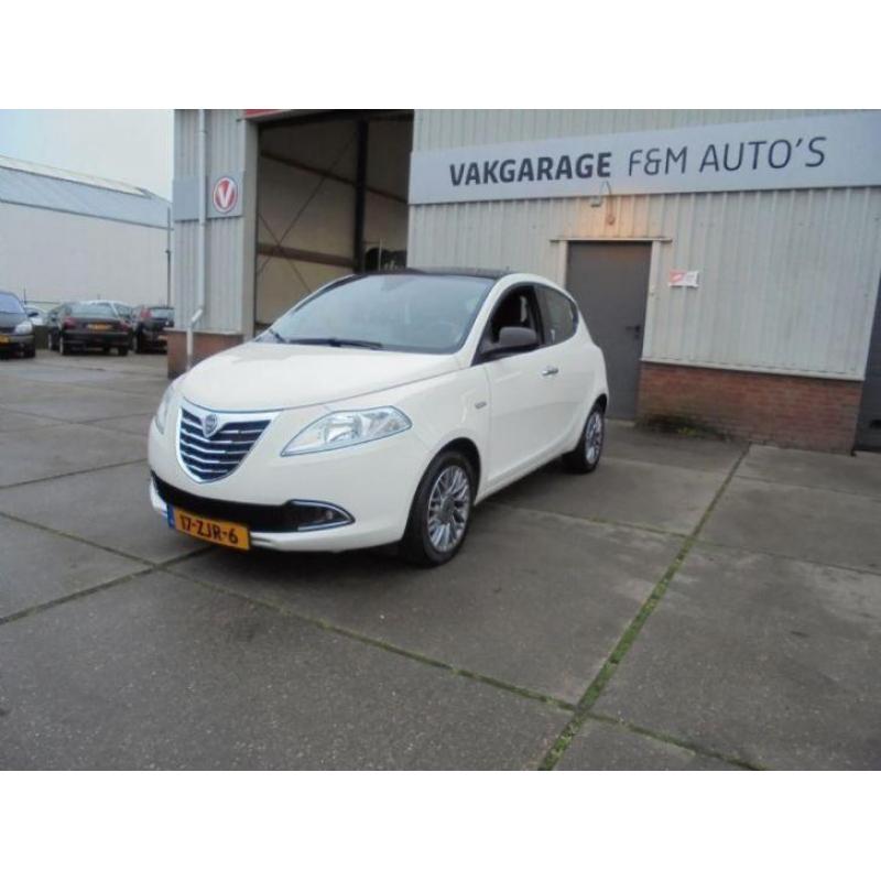 Lancia Ypsilon 0.9 TwinAir Platinum (bj 2012)