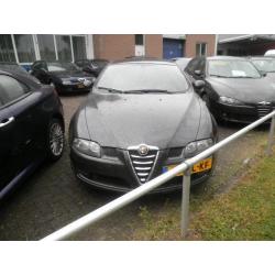 Alfa Romeo Alfa-GT 2.0 JTS 2006 Grijs ( verbrande klep ? )