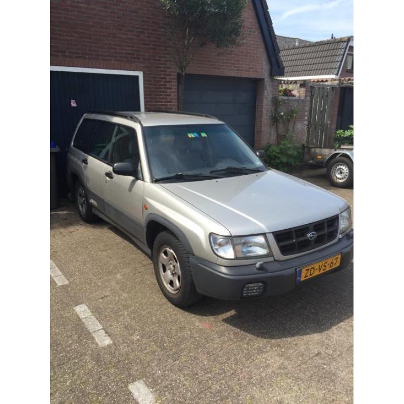 Subaru Forester 2.0 1999 Grijs