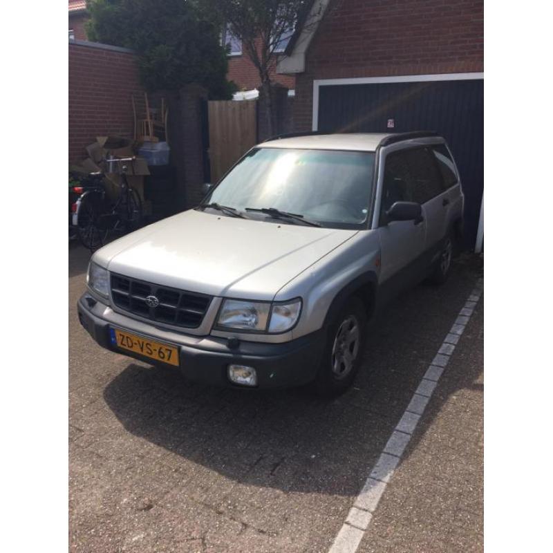 Subaru Forester 2.0 1999 Grijs