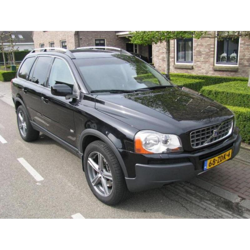 Volvo XC90 2.4 D5 Geartronic Executive 7 Persoons Zwart