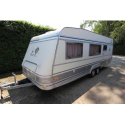 LMC TEC Travel King 620 MKD STAPELBEDDEN VASTBED RONDZIT