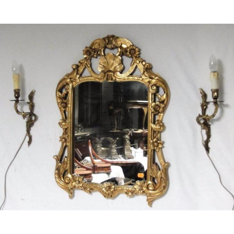 0398 Barock spiegel met gouden kader en bronzen wandlampjes