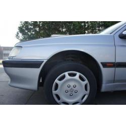 Peugeot 605 Bj'96 spatscherm links Kleur MOYC