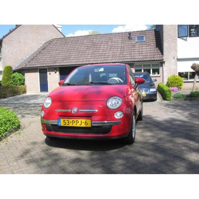 Fiat 500 1.2 AUTOMAAT 2011 Rood, zeer lage kilometerstand