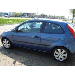 Ford Fiesta 1.3 FUTURA + AIRCO+APK mei 17 (bj 2005)