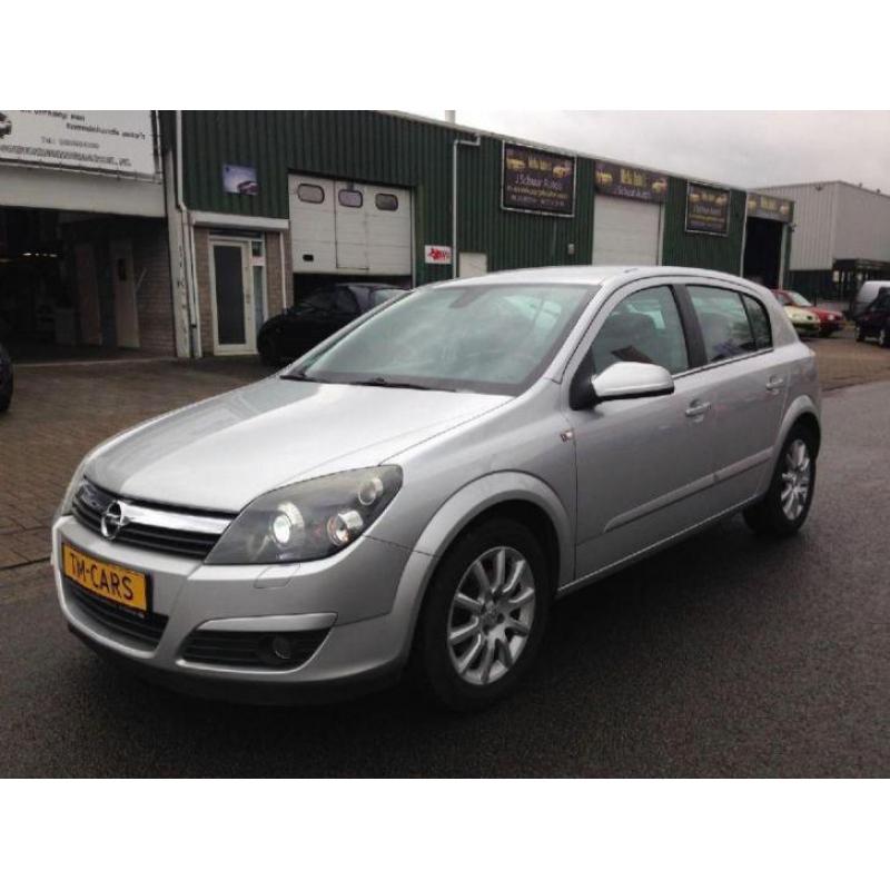 Opel Astra 1.4 Cosmo Clima control. Xenon 5 Drs. (bj 2004)