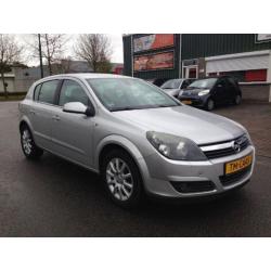 Opel Astra 1.4 Cosmo Clima control. Xenon 5 Drs. (bj 2004)