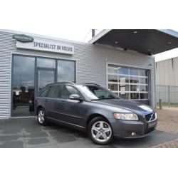 Volvo V50 2.4 D5 Geartronic+Leder+61990km! (bj 2007)