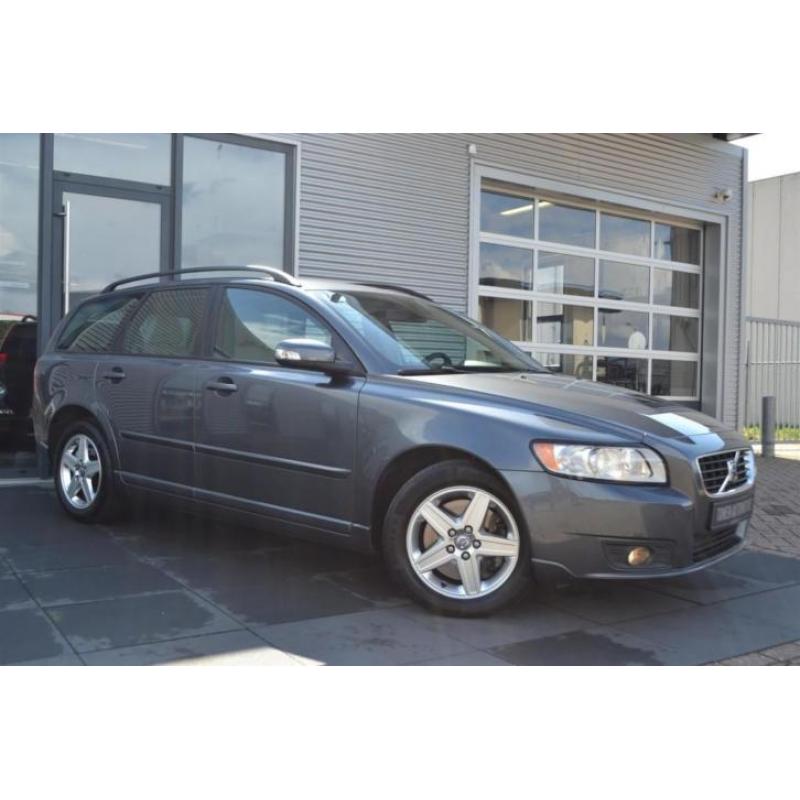 Volvo V50 2.4 D5 Geartronic+Leder+61990km! (bj 2007)