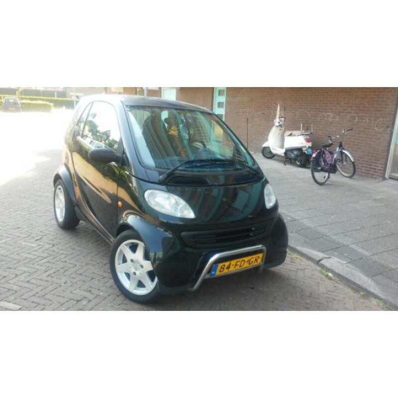 MCC Smart 0.8 CDI 30KW AUT 2000 Zwart