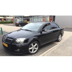 Toyota Avensis 2.2 D-4d Sedan Linea Luna 2006 Zwart